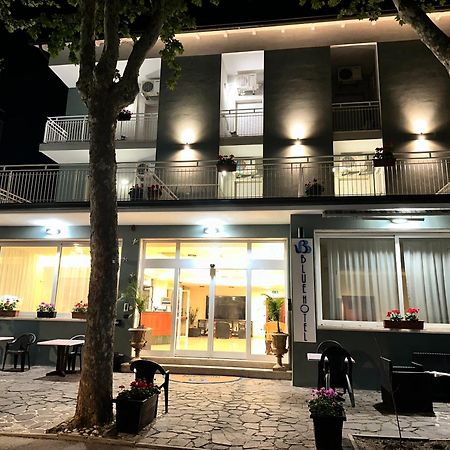 צ'סנטיקו Blue Loft Hotel מראה חיצוני תמונה