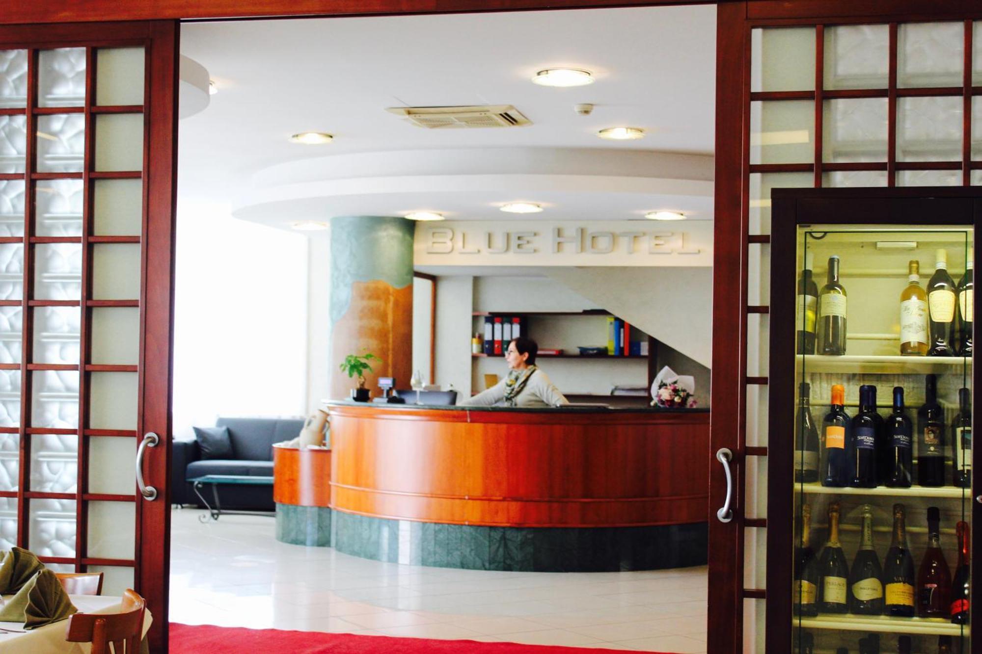 צ'סנטיקו Blue Loft Hotel מראה חיצוני תמונה
