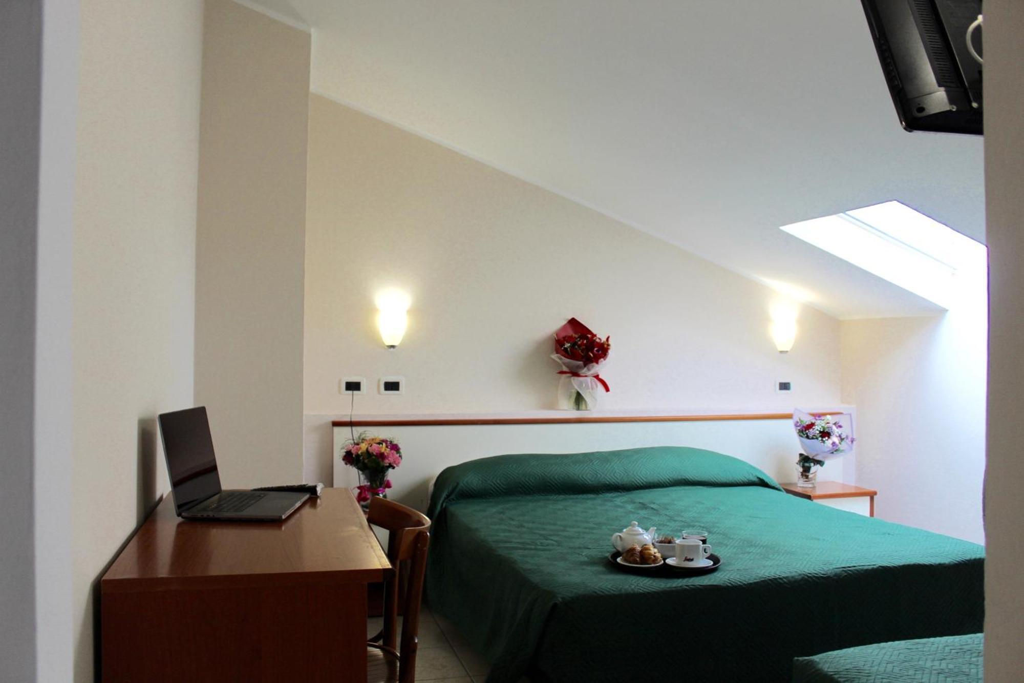 צ'סנטיקו Blue Loft Hotel מראה חיצוני תמונה