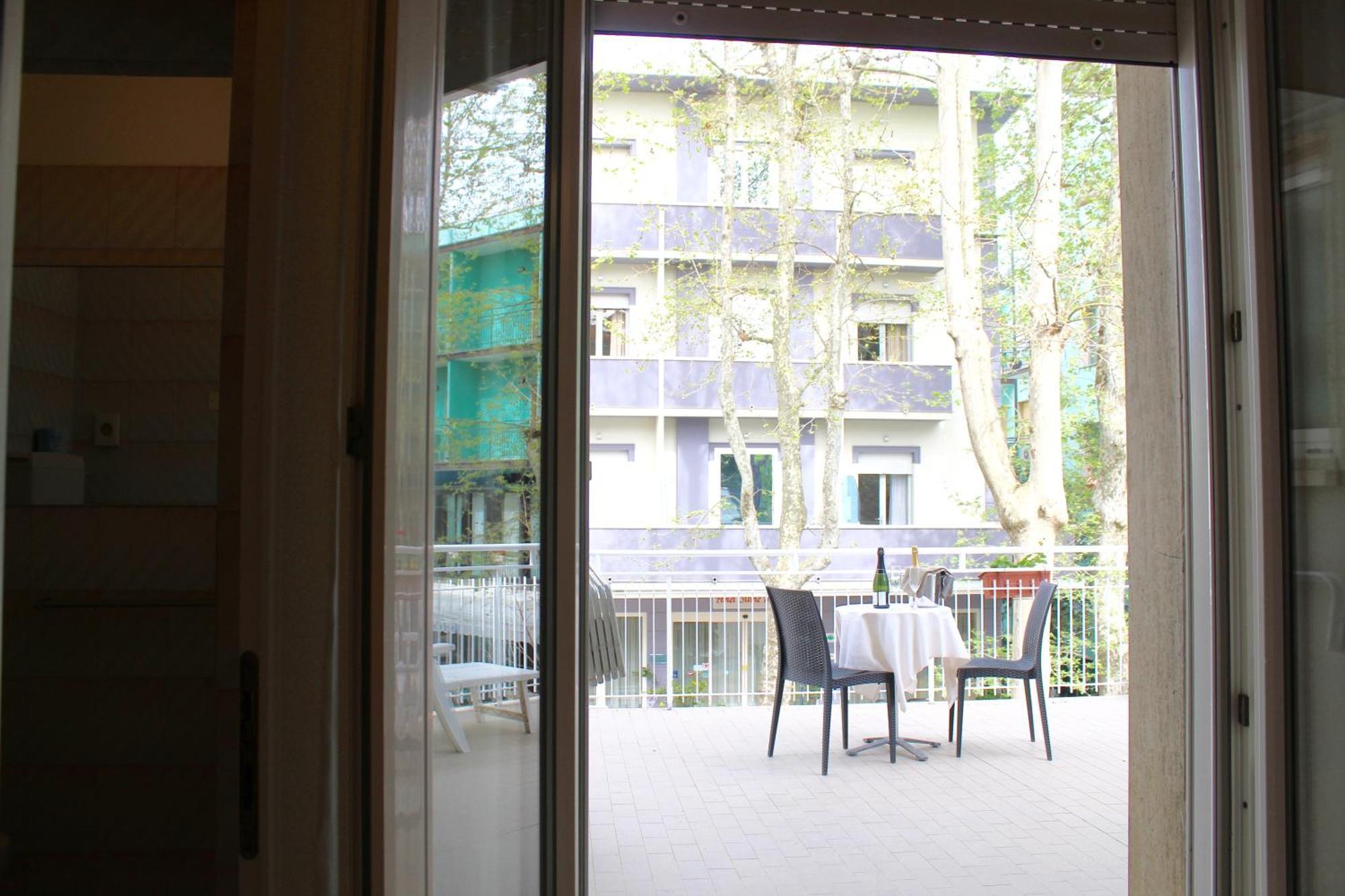 צ'סנטיקו Blue Loft Hotel מראה חיצוני תמונה