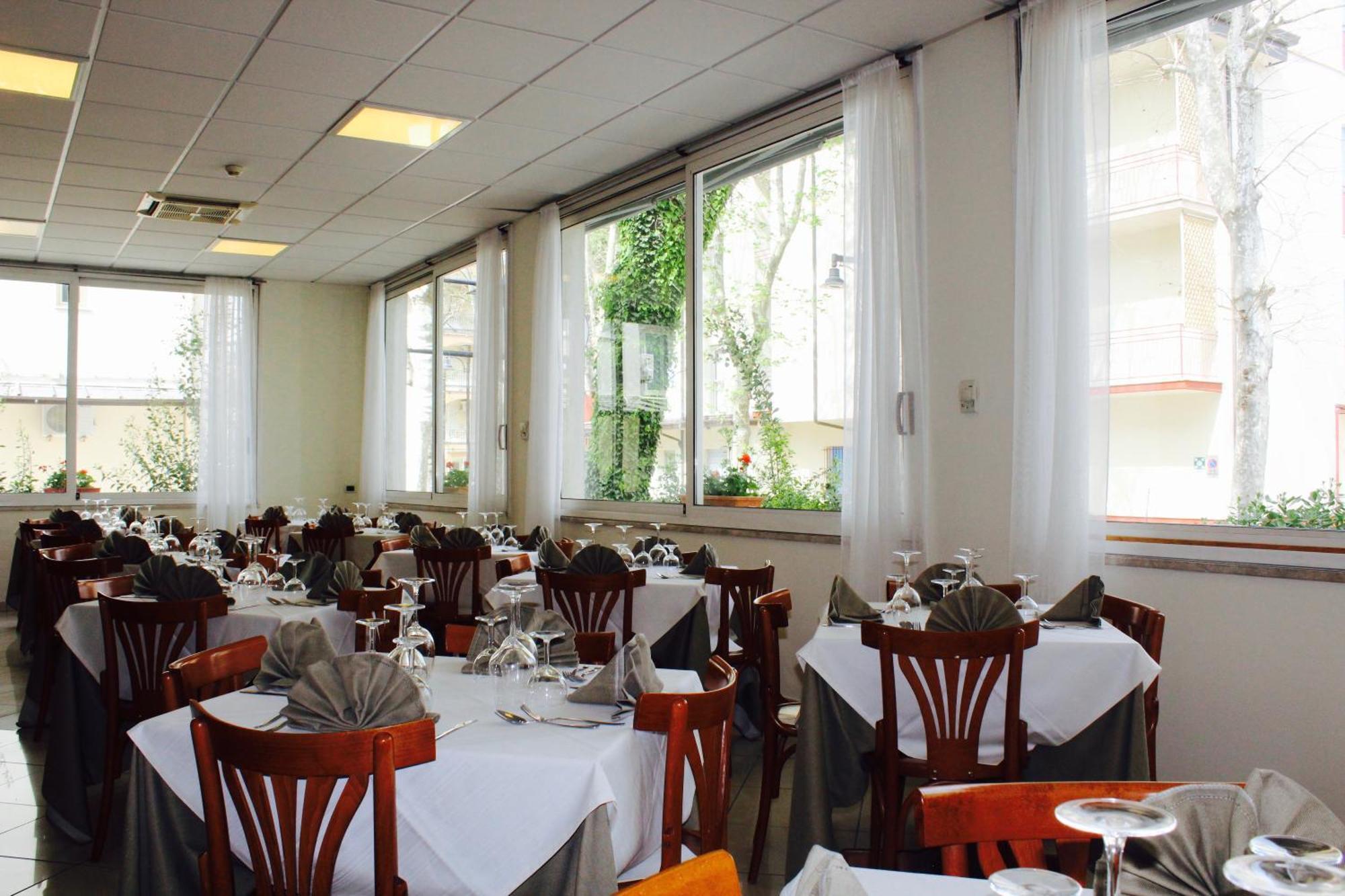צ'סנטיקו Blue Loft Hotel מראה חיצוני תמונה