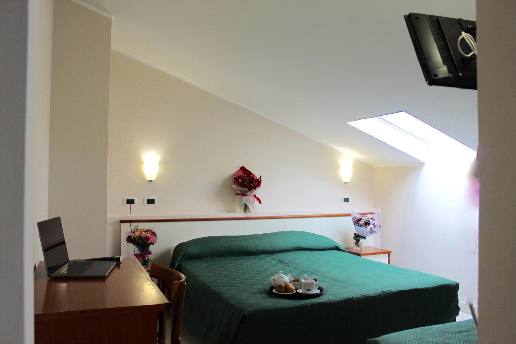 צ'סנטיקו Blue Loft Hotel מראה חיצוני תמונה
