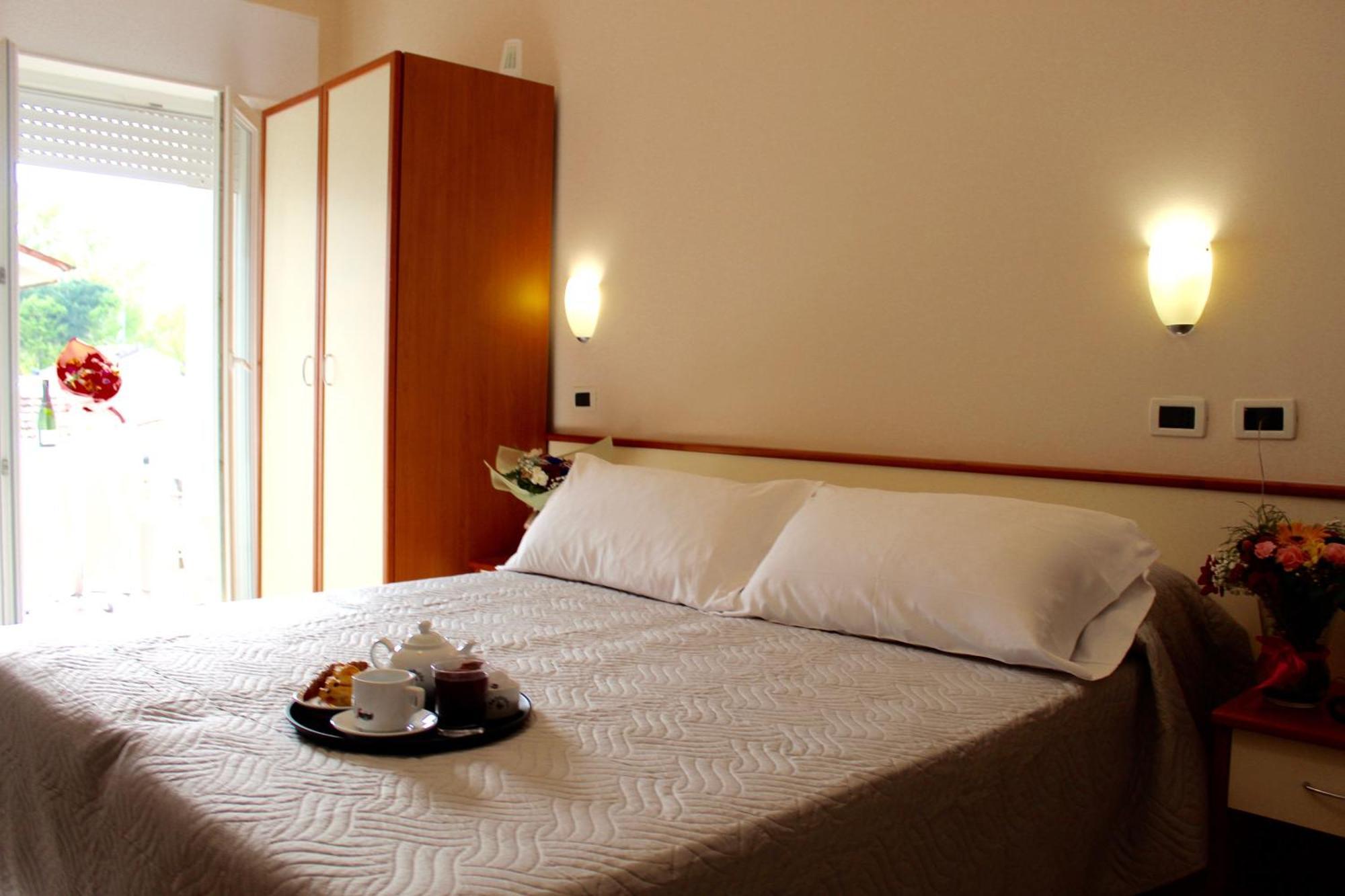 צ'סנטיקו Blue Loft Hotel מראה חיצוני תמונה