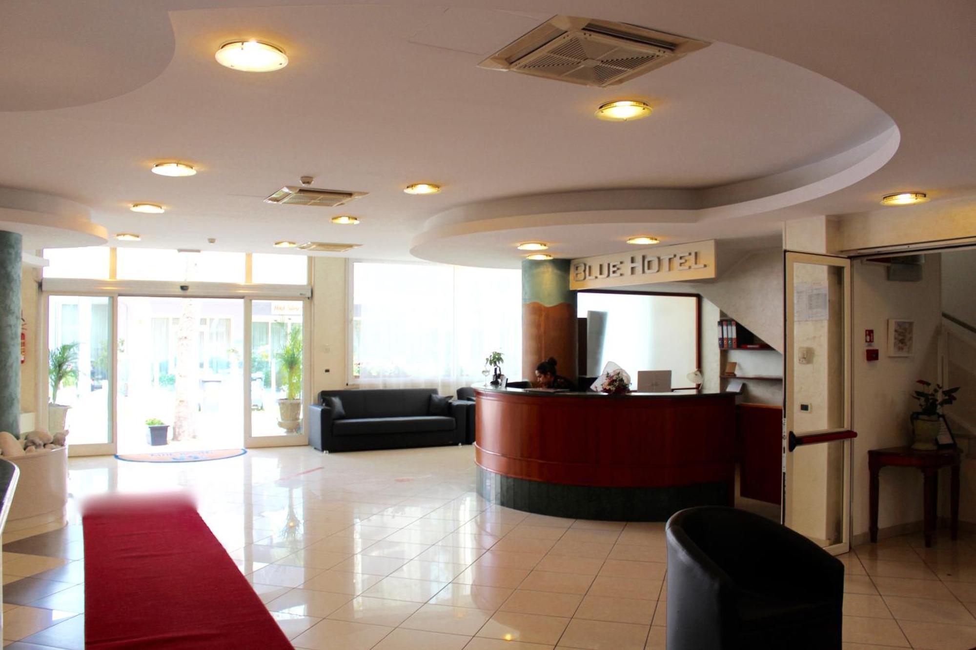 צ'סנטיקו Blue Loft Hotel מראה חיצוני תמונה