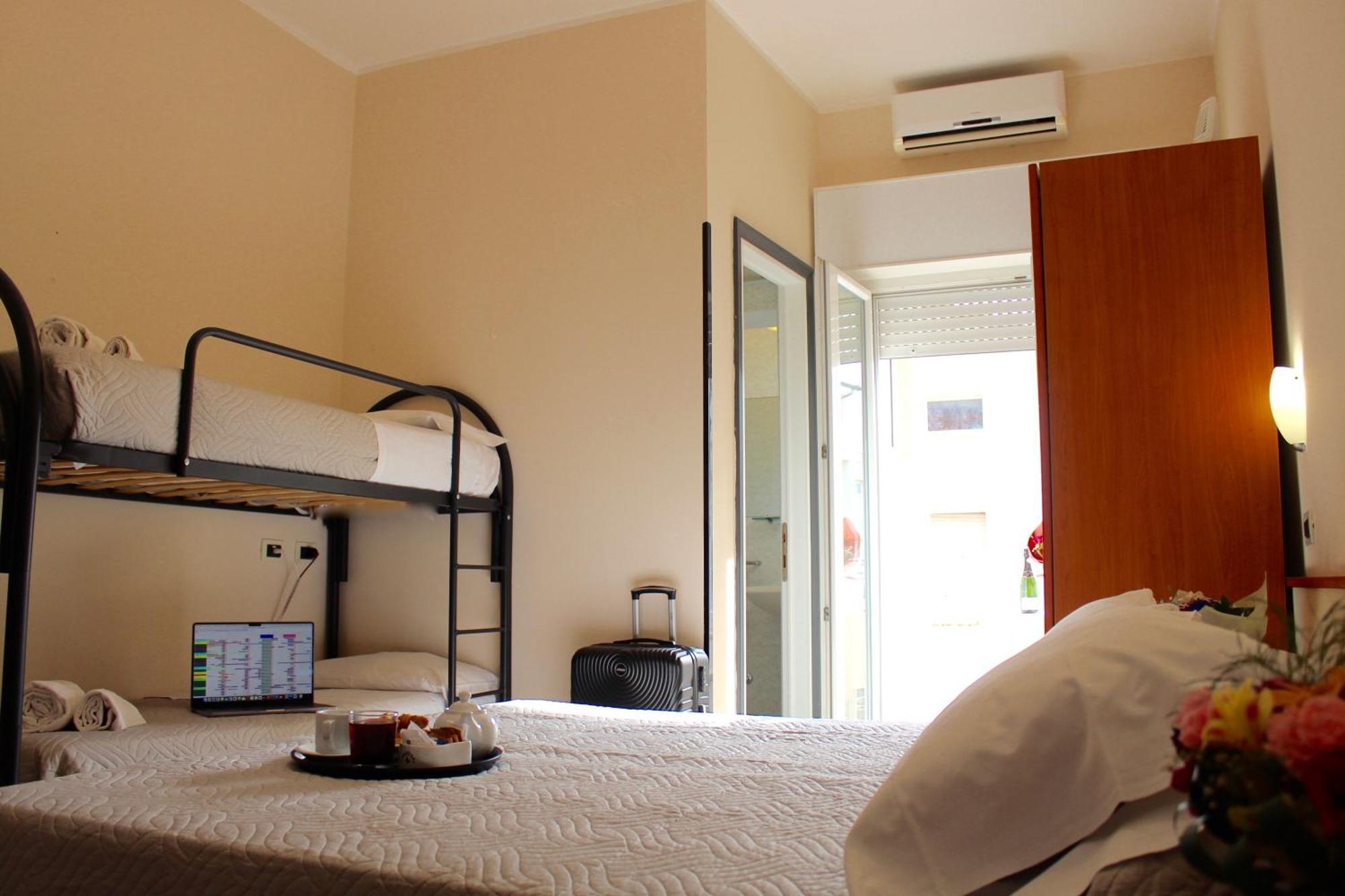 צ'סנטיקו Blue Loft Hotel מראה חיצוני תמונה