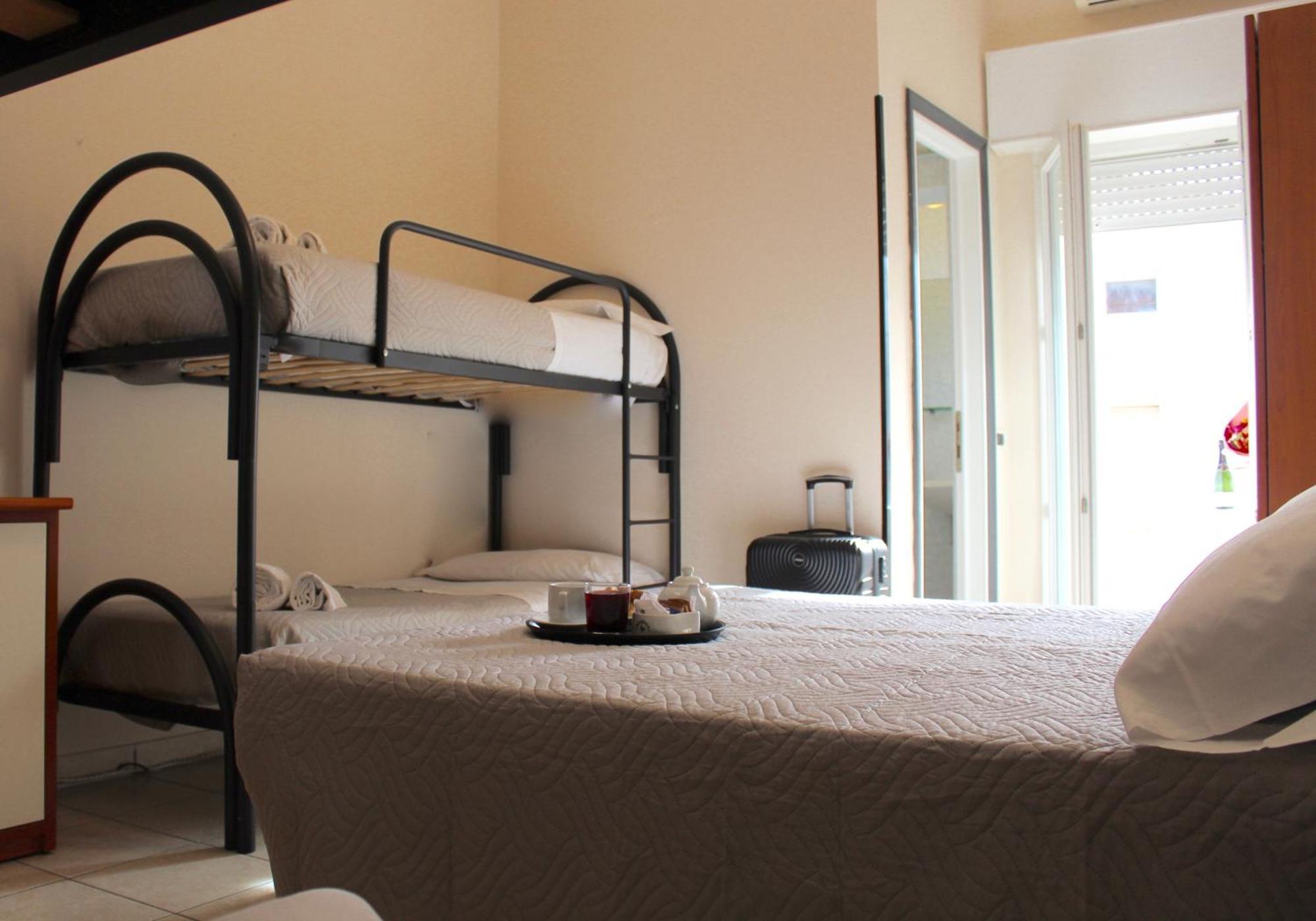 צ'סנטיקו Blue Loft Hotel מראה חיצוני תמונה
