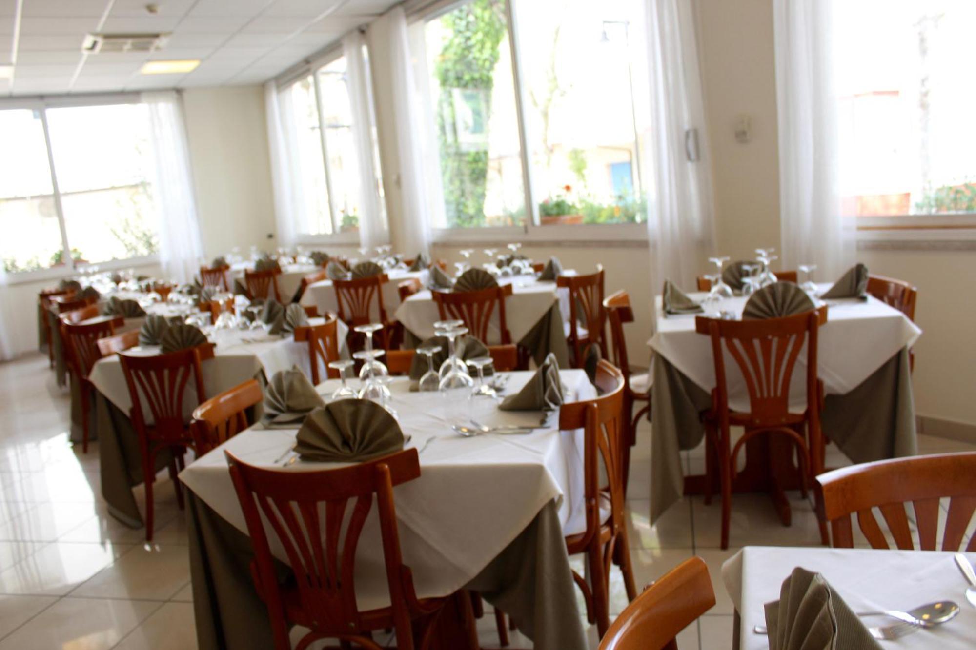 צ'סנטיקו Blue Loft Hotel מראה חיצוני תמונה