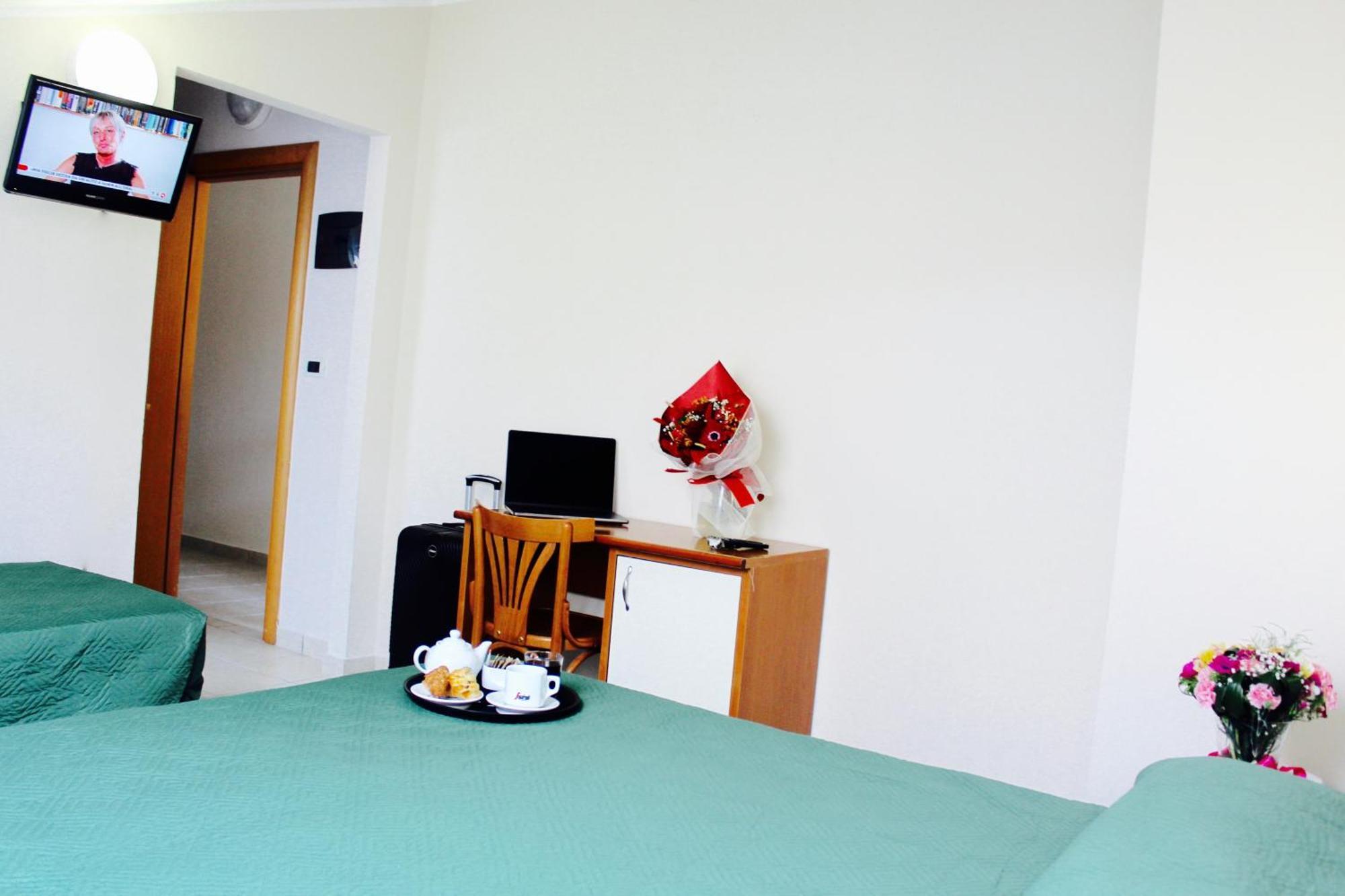 צ'סנטיקו Blue Loft Hotel מראה חיצוני תמונה