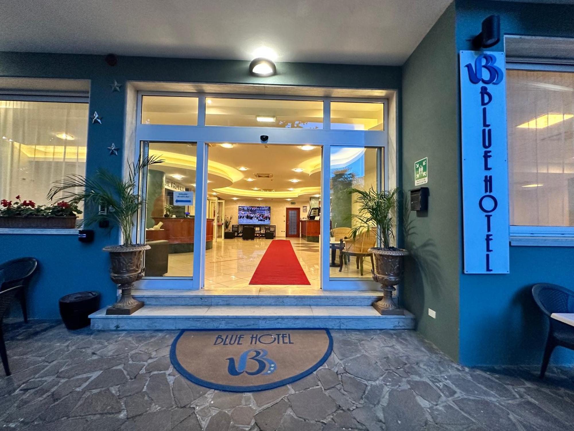 צ'סנטיקו Blue Loft Hotel מראה חיצוני תמונה