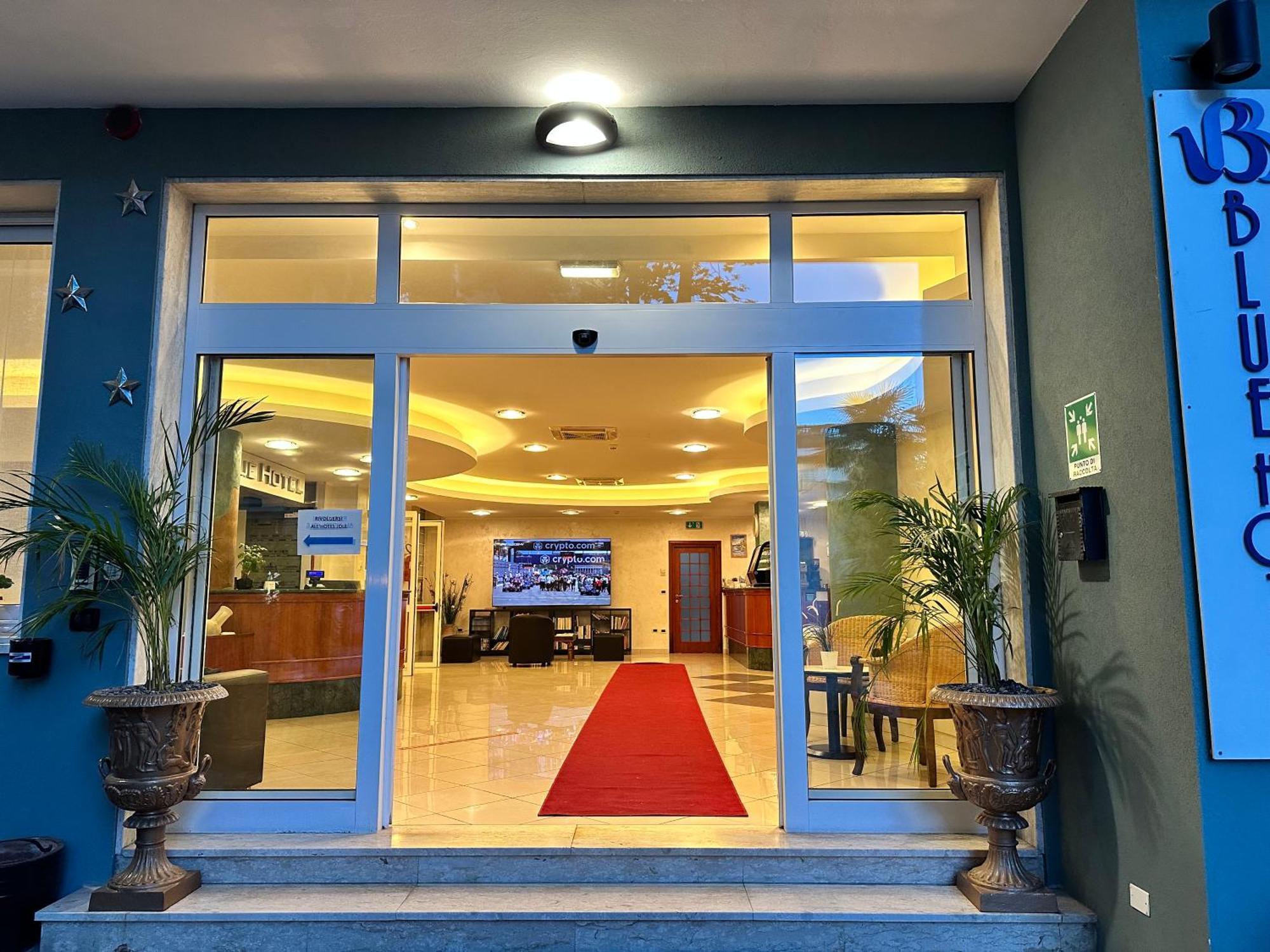 צ'סנטיקו Blue Loft Hotel מראה חיצוני תמונה