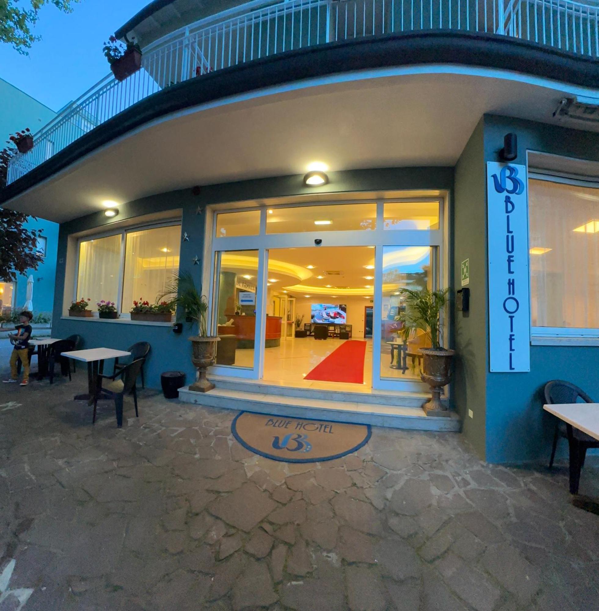 צ'סנטיקו Blue Loft Hotel מראה חיצוני תמונה